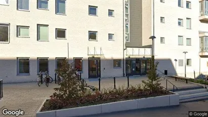 Lägenheter att hyra i Karlskrona - Bild från Google Street View Lägenheter att hyra i Karlskrona - Bild från Google Street View
