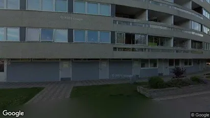 Lägenheter att hyra i Karlskrona - Bild från Google Street View Lägenheter att hyra i Karlskrona - Bild från Google Street View