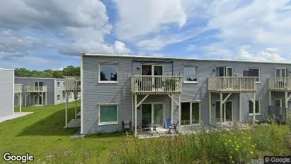 Lägenheter att hyra i Strängnäs - Bild från Google Street View Lägenheter att hyra i Strängnäs - Bild från Google Street View