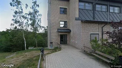 Lägenheter att hyra i Nynäshamn - Bild från Google Street View Lägenheter att hyra i Nynäshamn - Bild från Google Street View