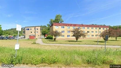 Lägenheter att hyra i Lilla Edet - Bild från Google Street View Lägenheter att hyra i Lilla Edet - Bild från Google Street View