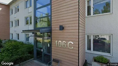 Lägenheter att hyra i Sandviken - Bild från Google Street View Lägenheter att hyra i Sandviken - Bild från Google Street View