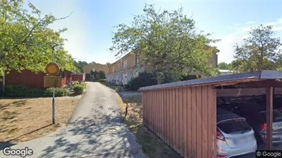 Lägenheter att hyra i Karlskrona - Bild från Google Street View Lägenheter att hyra i Karlskrona - Bild från Google Street View