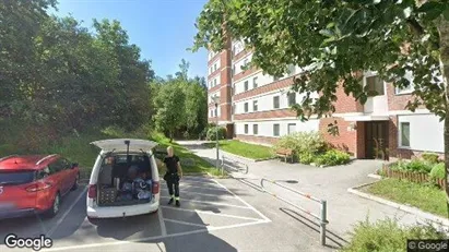 Lägenheter att hyra i Huddinge - Bild från Google Street View Lägenheter att hyra i Huddinge - Bild från Google Street View