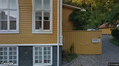 Lägenheter att hyra i Kungälv - Bild från Google Street View Lägenheter att hyra i Kungälv - Bild från Google Street View