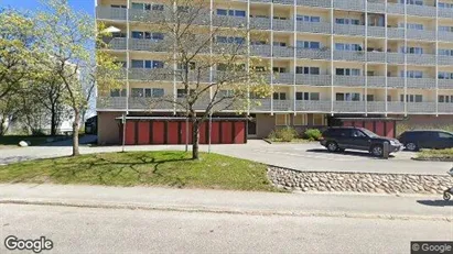 Lägenheter att hyra i Nacka - Bild från Google Street View Lägenheter att hyra i Nacka - Bild från Google Street View