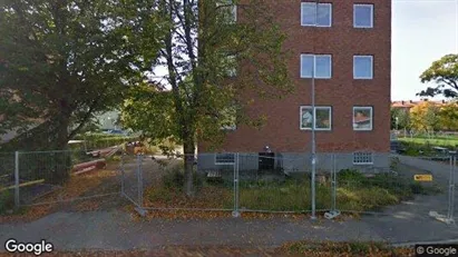 Lägenheter att hyra i Köping - Bild från Google Street View Lägenheter att hyra i Köping - Bild från Google Street View