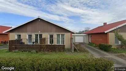 Lägenheter att hyra i Tomelilla - Bild från Google Street View Lägenheter att hyra i Tomelilla - Bild från Google Street View