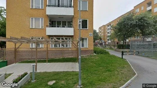 Lägenheter att hyra i Huddinge - Bild från Google Street View