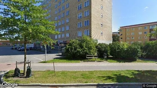Lägenheter att hyra i Huddinge - Bild från Google Street View