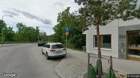 Lägenheter att hyra i Huddinge - Bild från Google Street View