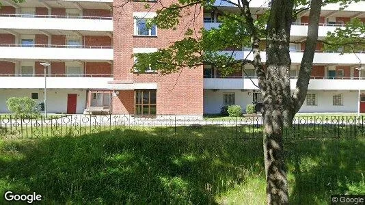 Lägenheter att hyra i Huddinge - Bild från Google Street View