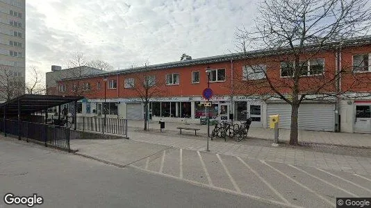Lägenheter att hyra i Huddinge - Bild från Google Street View