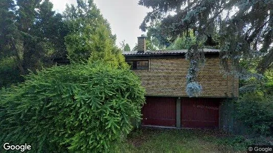 Lägenheter att hyra i Huddinge - Bild från Google Street View