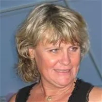 Eva söker lägenhet eller radhus att hyra i Kungsbacka, Stenungsund eller Vara m.fl.